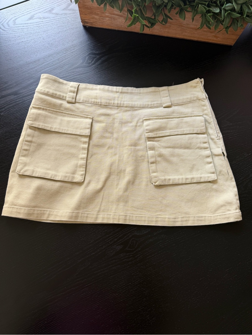 Minimalist Mini Skirt with Front Patch Pockets - Cream Size Small